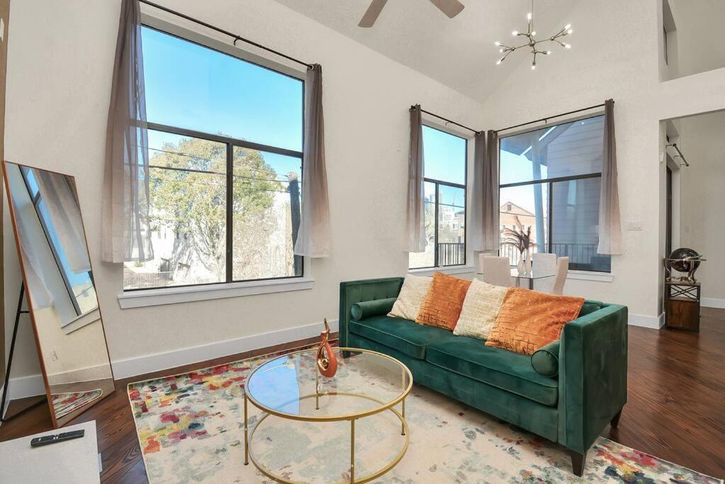 休斯敦3Br/3.5Ba Three Story East Downtown Townhouse With View别墅 外观 照片
